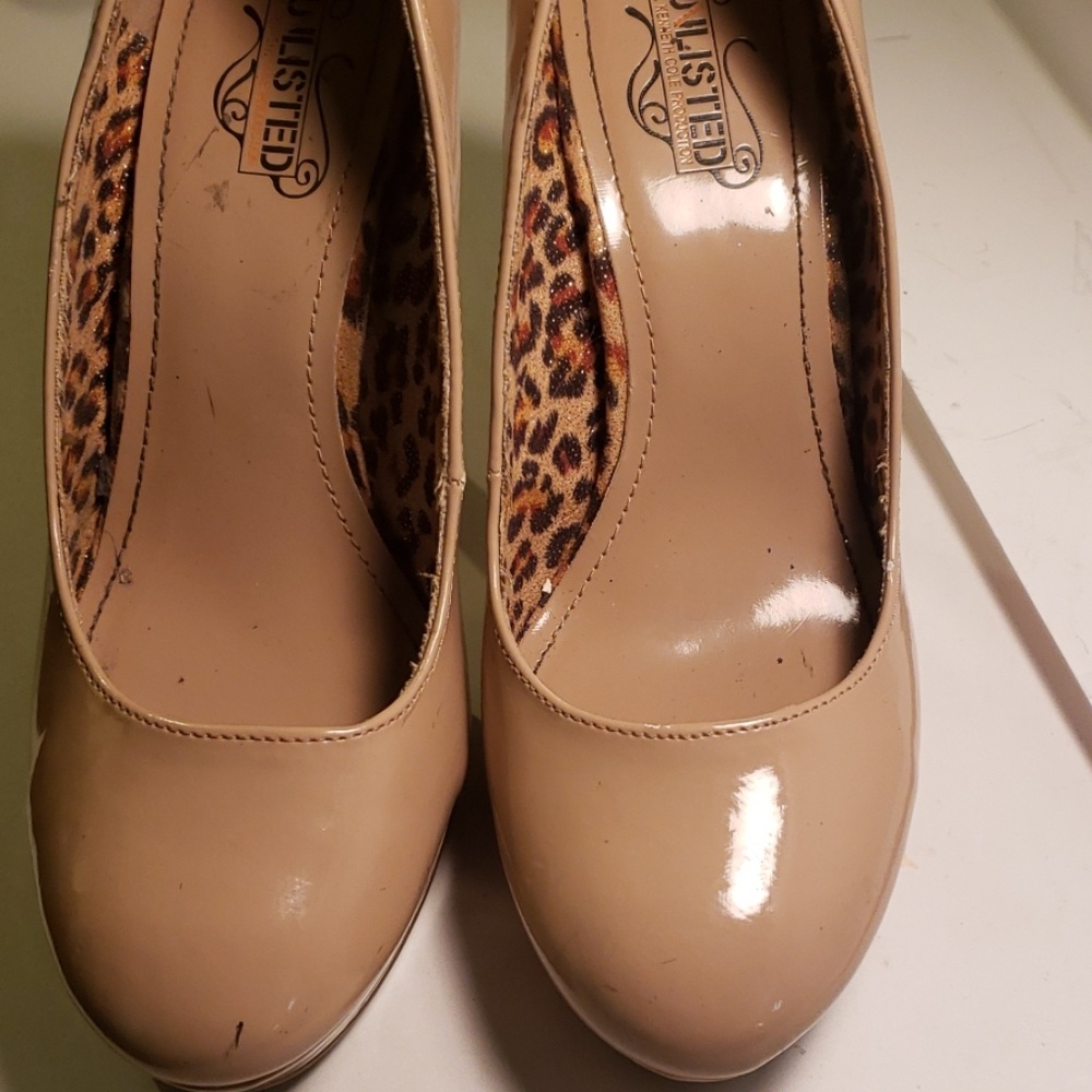 Shoes unlisted by Kenneth Cole production